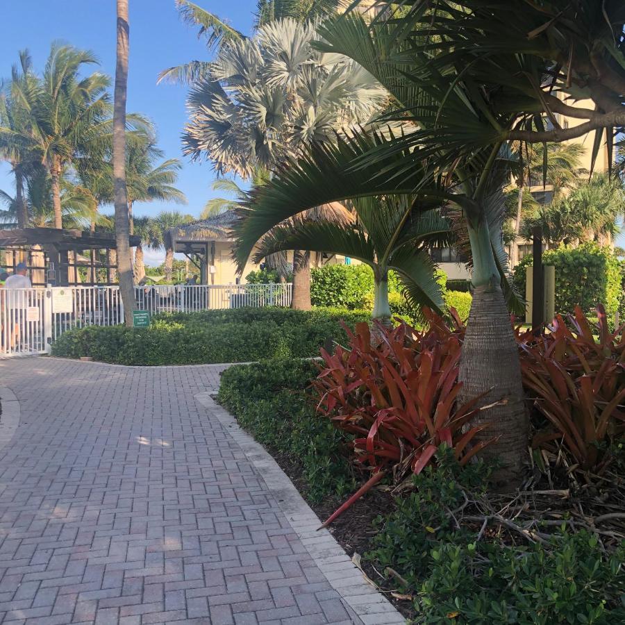 Beach Bungalow At Ocean Village Fort Pierce Exterior photo